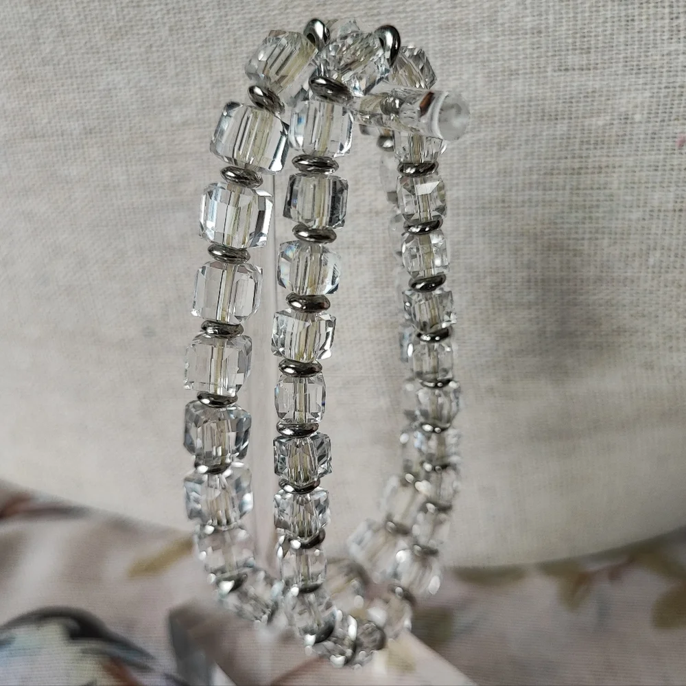 Pair of 2 Clear Square Crystal Glass Cube Stretch Bracelets Vintage Silver Tone